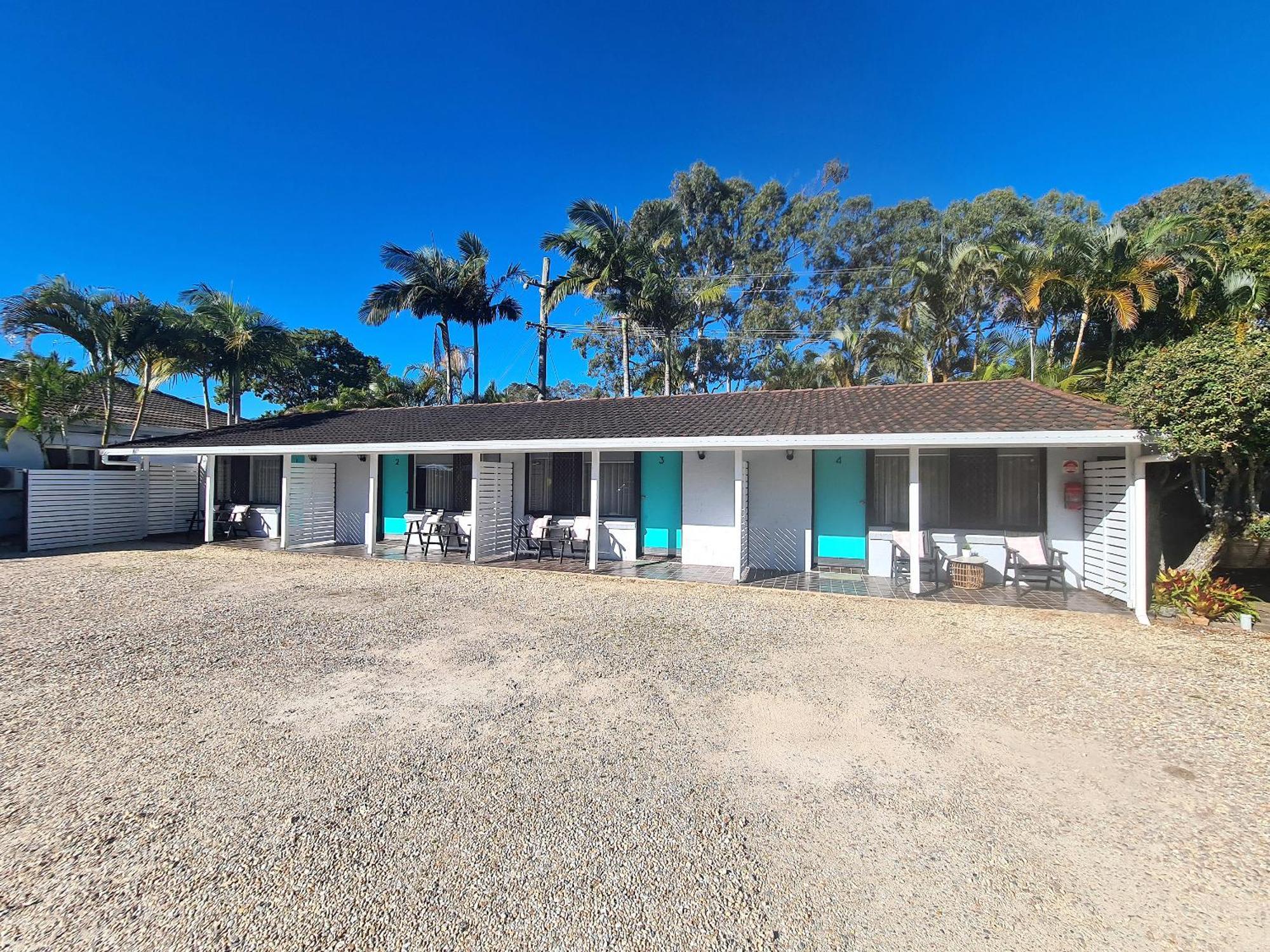 The Carmel Yamba Motel Bagian luar foto
