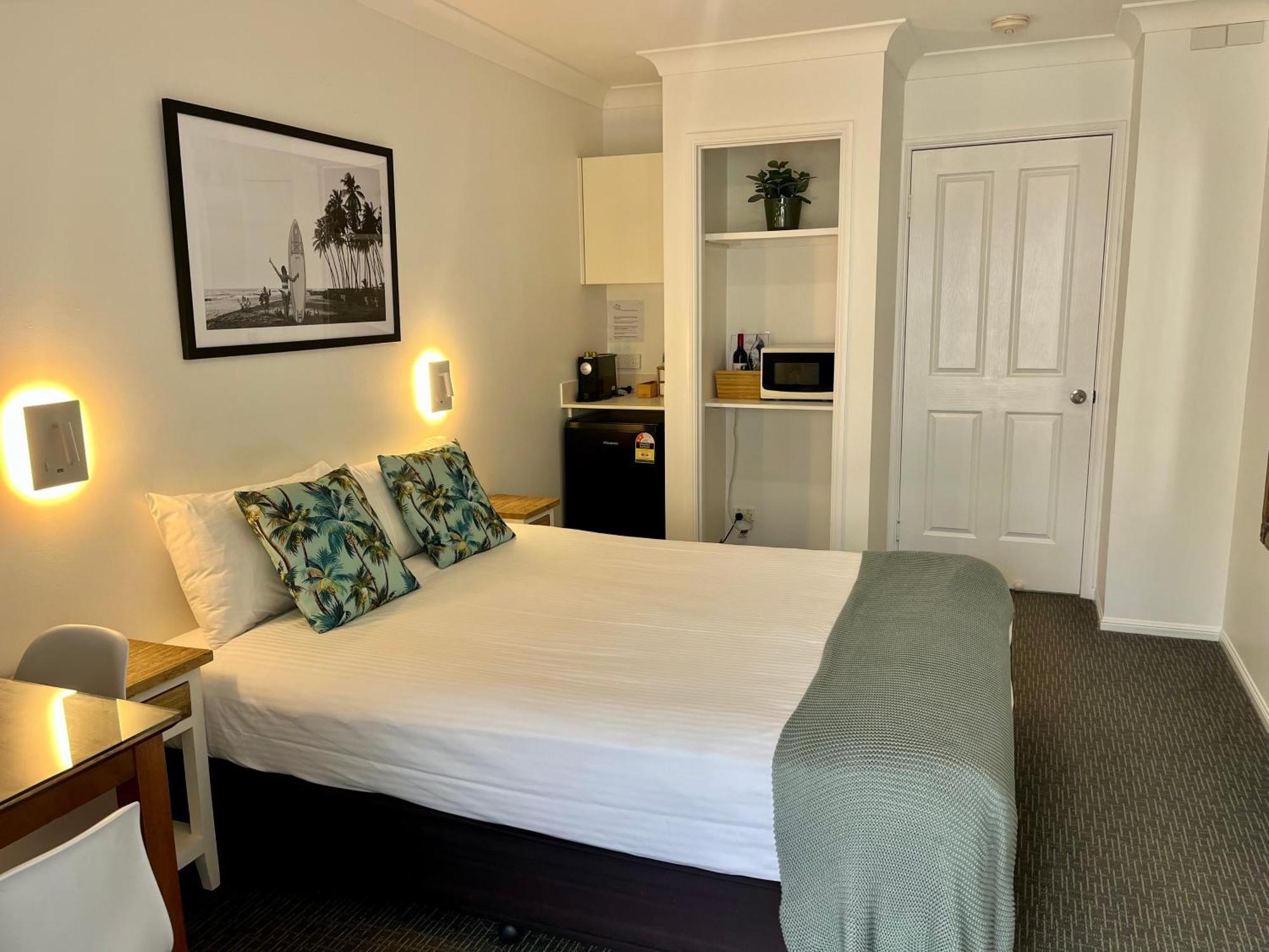The Carmel Yamba Motel Bagian luar foto