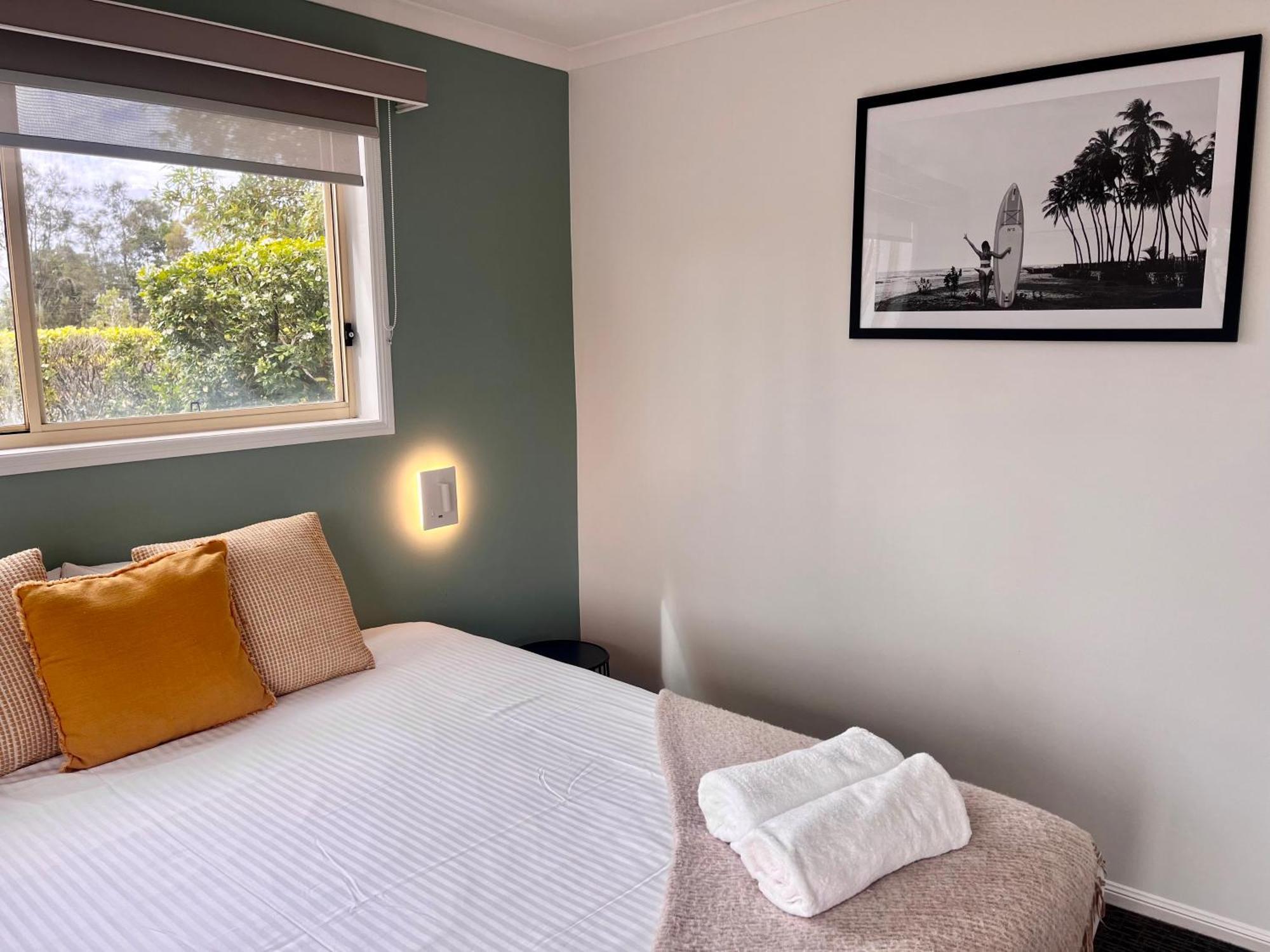 The Carmel Yamba Motel Bagian luar foto